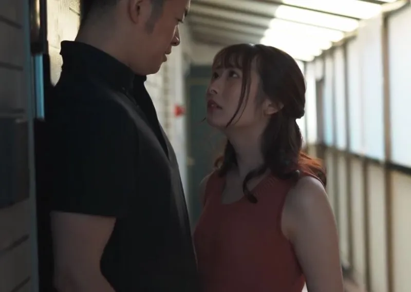 Bà xã mang thai, tôi bị bốc lửa bởi bà xã nhà sát bên thường ở nhà một mình